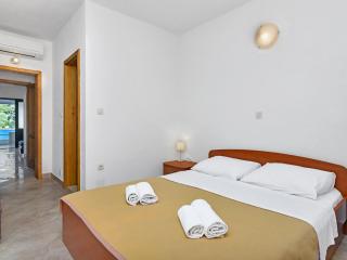 Apartment Rubin-1 by Interhome - 2