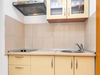 Apartment Rubin-13 by Interhome - 7