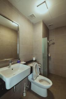 Muji Home 1 - Sea and City View 2BR at 218 Tropicana NEAR Komtar FoodHeaven with Netflix & TV Box - 2