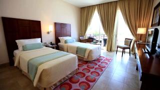 Hulhule Island Hotel- Private Beach Access & Airport Pick-up and Drop - Malé - 9