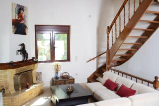 Villa Bella Loukisia Seafront 5BR Villa for 10 Near Athens - 3