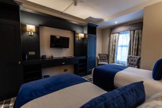 Fir Trees Hotel - Strabane - 4