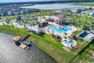 B - New 4 Bedroom Home - 5 Miles to Disney - Free Water Park - Private Pool - Kissimmee - 7