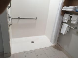 Microtel Inn & Suites by Wyndham Augusta/Riverwatch - Augusta - 7