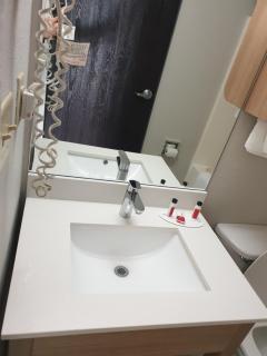 Microtel Inn & Suites by Wyndham Augusta/Riverwatch - Augusta - 5