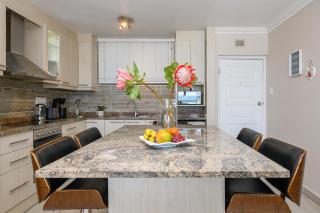 Sands Beach Breaks Luxury Beach Front Ballito - Ballito - 5