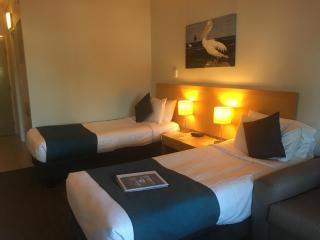 Manly Marina Cove Motel - 1