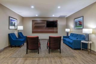 Comfort Suites Ennis - 6