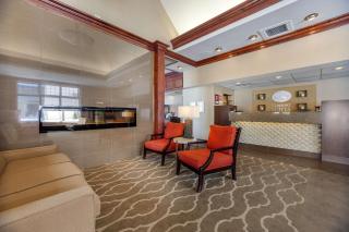 Comfort Suites - Green Bay - 8