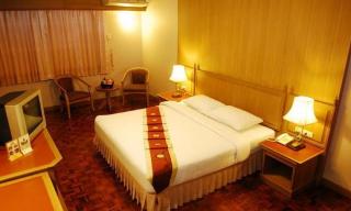 Silom Village Inn - Bangkok - 4