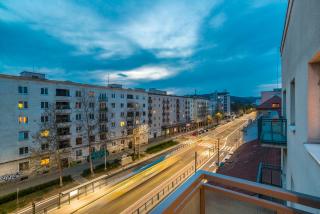 Amos Apartment - Air-Co & Private Parking Included - 1