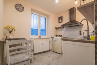 Amos Apartment - Private Parking Included - Košice - 3