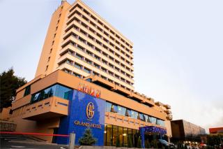 Grand Hotel - 0