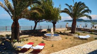 Sea Whispers Beach House - Alykes - 8