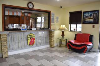 Super 8 by Wyndham Newport News/Jefferson Ave. - Newport News - 9