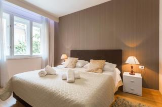 Golden Split Rooms - 7