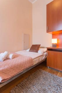 Golden Split Rooms - 7
