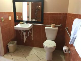 Lambert Inn - Whittier - 6