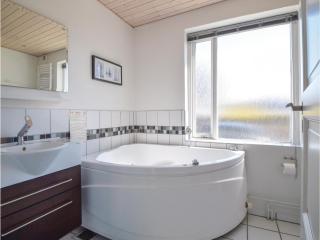 Four-Bedroom Holiday Home In Borkop - Børkop - 4