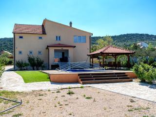 Villa in Grabovci with bubble bath - Gaćelezi - 4