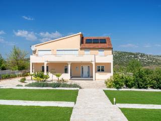 Villa in Grabovci with bubble bath - Gaćelezi - 0