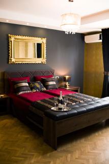 Golden Mirror Apartment - 4