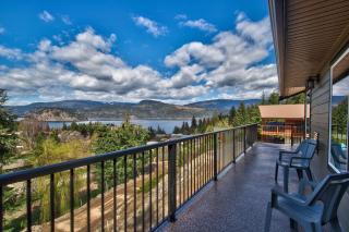Semi-Lakefront Luxury Retreat In Blind Bay, Bc Cottage - 3