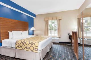Baymont by Wyndham Jacksonville/Butler Blvd - Jacksonville - 2