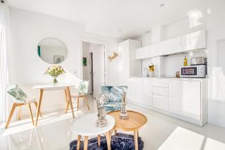 NEW ! SEA VIEW Design + Balcony 203 - 8