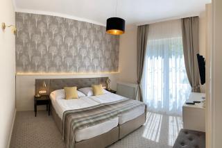 Villa Medici Hotel & Restaurant - Veszprém - 0