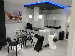 Palladium II City Center Apartments - 0