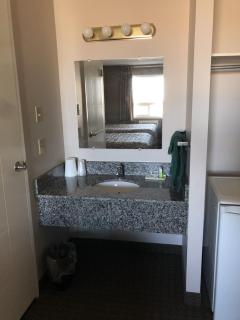 Arbour Ridge Inn & Suites - Kindersley - 3