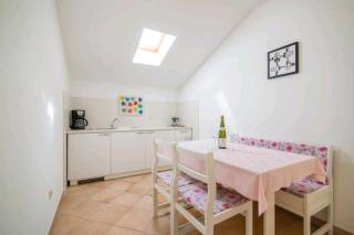Family-friendly apartments with swimming pool Supetar, Brac - 16774 - 7