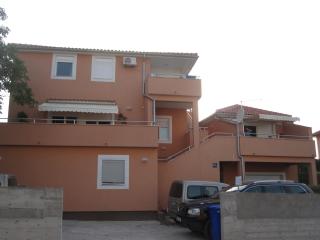 Apartments Branimir - Murter - 9
