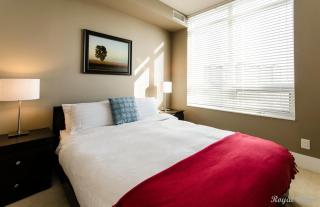 Royal Stays Furnished Apartments - Square One - Mississauga - 3