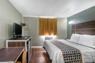Knights Inn Bristol - Levittown - 1