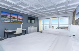 Terrace Bay Hotel - Lakefront - 2