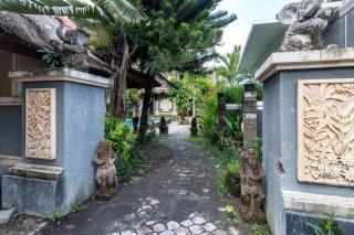 Eddys Cottages & Villa - Legian - 4