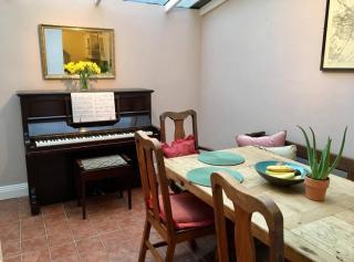 Cathedral View - Salisbury - 1