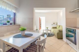 Mediterranean House by The Beach - 4