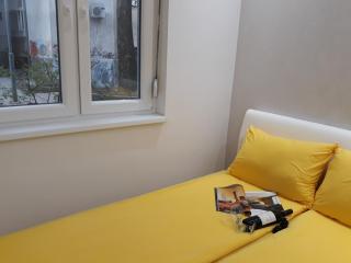 Sweet Yellow Apartment - 1