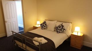 South Shield's Hidden Gem Amethyst 3 Bedroom House Sleeps 6 Guests - 5