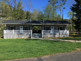 Brookside Cottages - Waynesville - 0