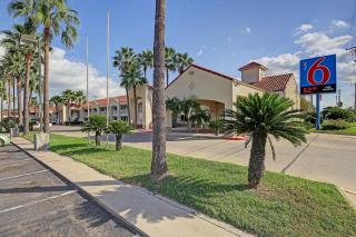 Motel 6-Edinburg, TX - Edinburg - 8