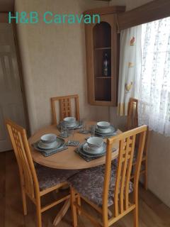 H&B Caravan on Marine Holiday Park - Rhyl - 4