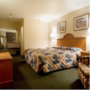 Budget Inn Sanford International Airport - 2