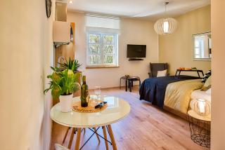 Parkside Amphitheatre Apartments with free parking - 9
