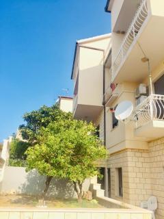 Apartments ALBA Podstrana Familien-und Individualfreundlich mit Meerblick und Parkplatz - Podstrana - 1