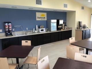 Days Inn by Wyndham King-Winston Salem Area - King - 6