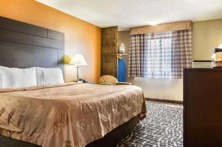 Quality Inn - 9